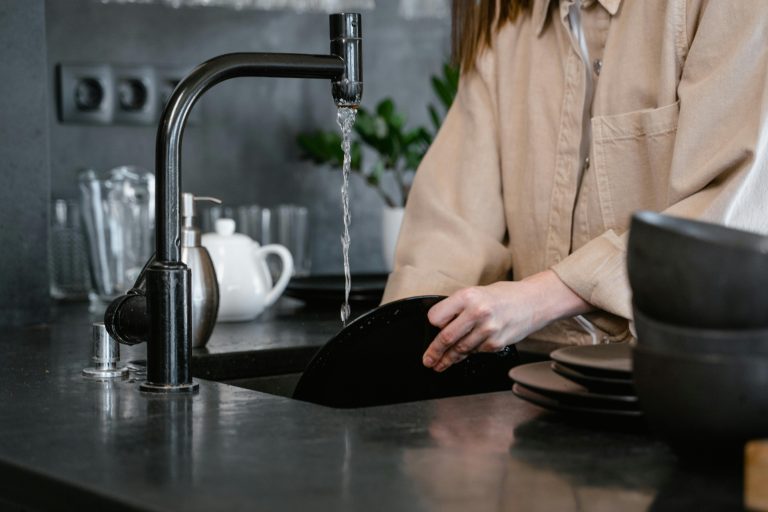 Wash cookware