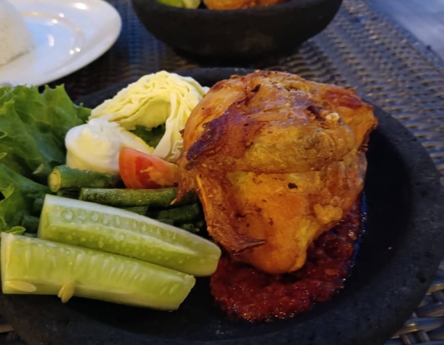 Menu Lalapan Platter 7 Hari yang Viral dan Menyehatkan