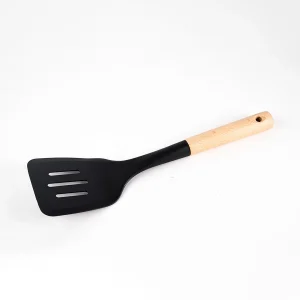 SLOTTED TURNER